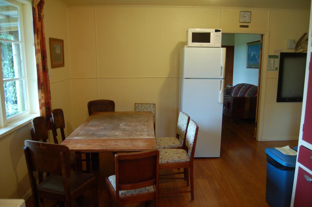 Wheatly Downs Farmstay And Backpackers Hawera Exterior photo
