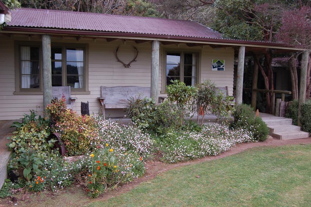 Wheatly Downs Farmstay And Backpackers Hawera Exterior photo